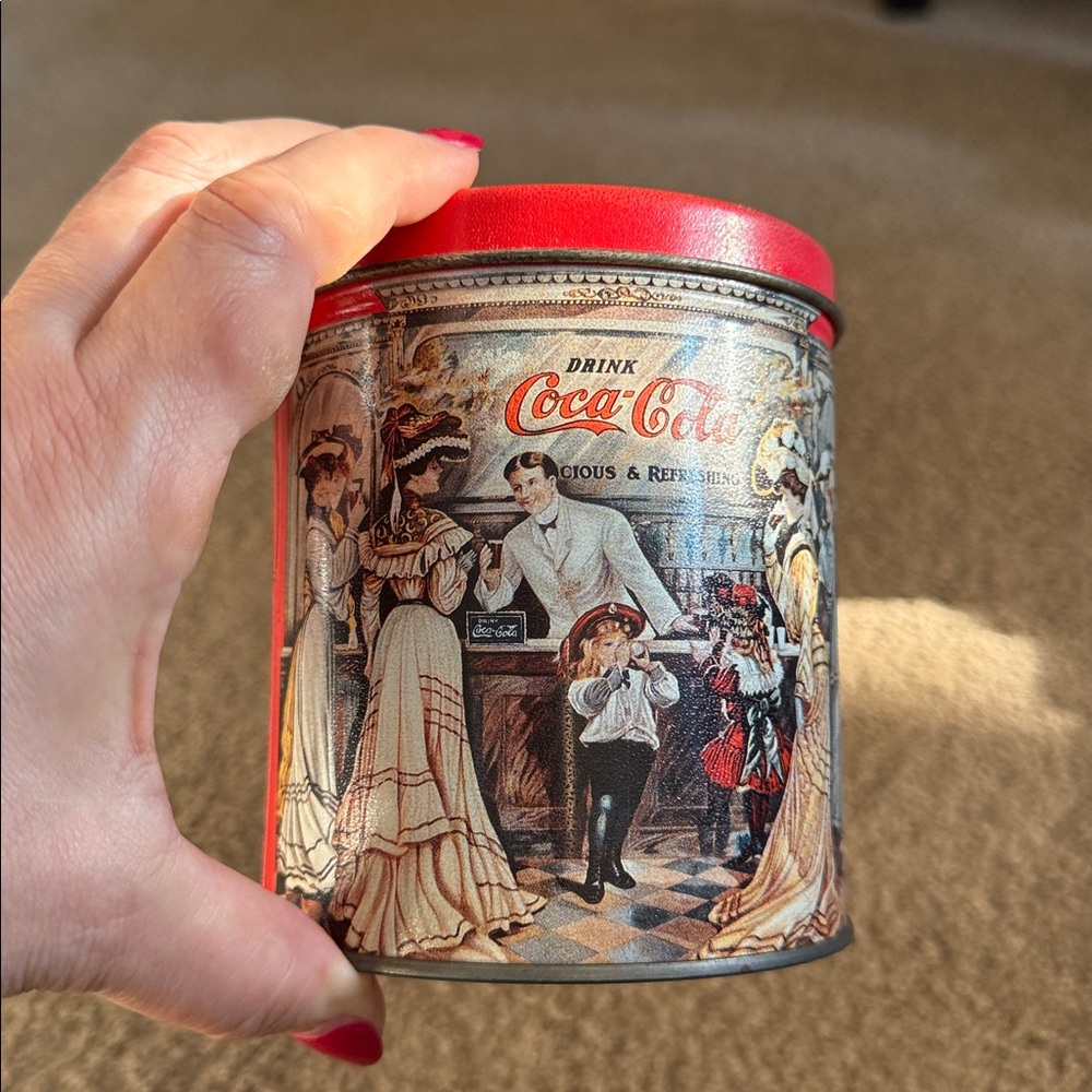 Coca-Cola Decorative Tin with Red Top - Picture 11 of 12